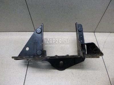 C2S2423 Кронштейн опоры КПП Jaguar X-TYPE (2001 - 2009)