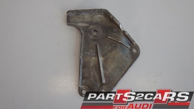 4D0399541B стойка чаш audi s8 d2