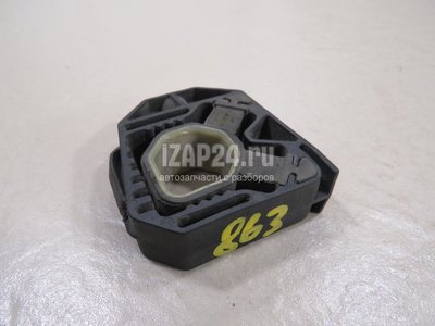 1K0121367C Кронштейн радиатора VAG New Beetle (1998 - 2010)