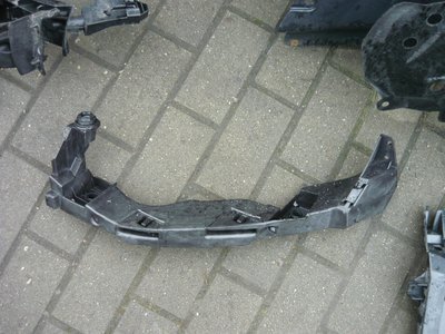 2G0805071B volkswagen поло башмак крепление лампы левая передняя