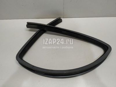 55394055AD Уплотнитель стекла двери Chrysler Grand Cherokee (WH/WK) (2005 - 2010)