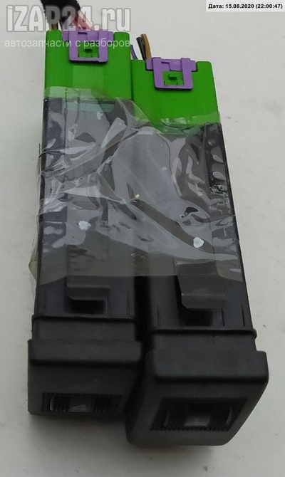 8D0963563 Кнопка обогрева сидений Audi A4 B5 (1994-2001) 1998