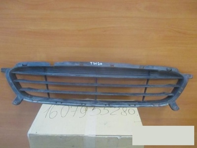 Решетка в бампер Hyundai Solaris 1 2010-2017