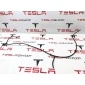 105464701A Прочая запчасть Tesla Model S 2013 1054647-01-A,1054647-00-A