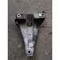 4d0199390a Кронштейн двигателя Audi A8 2000