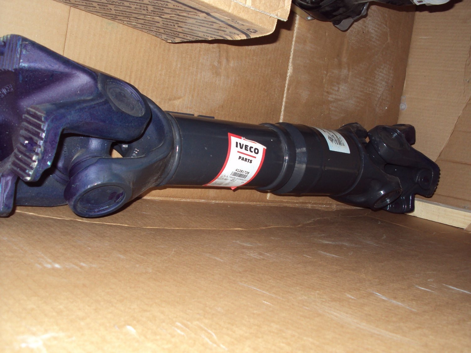 карданный вал ивеко. Eds 41201734 вал карданный для iveco eurotrakker 2005>. кардан ивеко дейли 50с15. карданный вал ивеко. вал карданный iveco_33000013912.