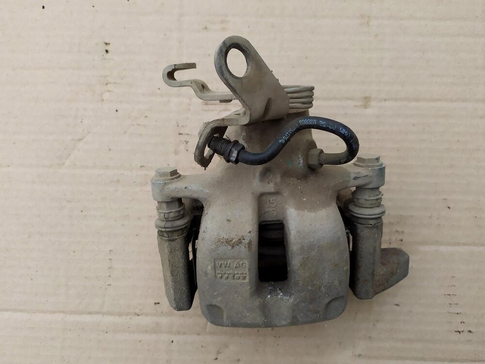 Задние суппорта фольксваген джетта. Суппорт джетта 2 задний правый. Задний суппорт джетта. Задний суппорт фольксваген джетта 5. Суппорт vw jetta 6.