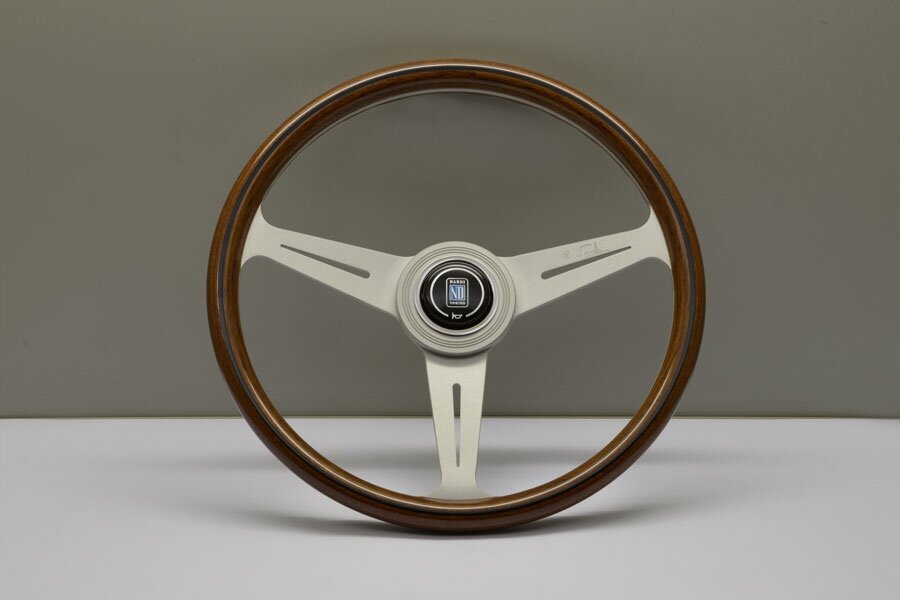 На сайте iZAP24 вы можете купить руль оригинал nardi classic деревянная сат...