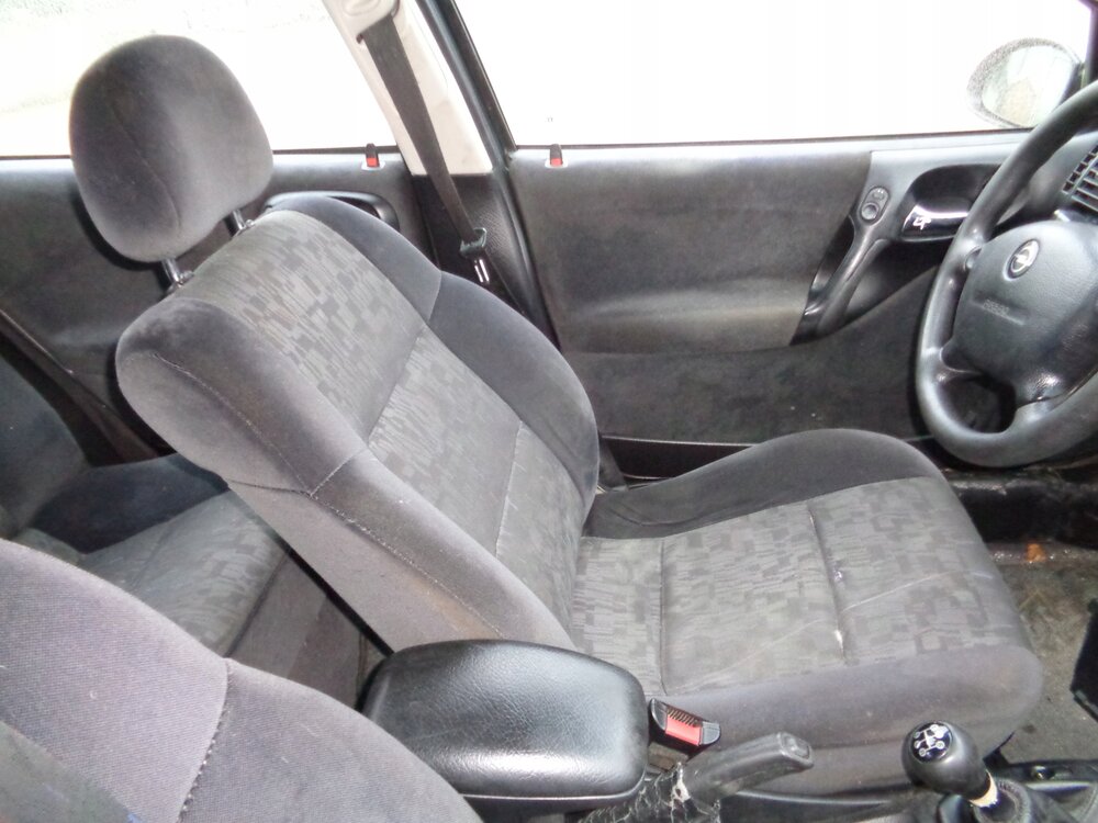 Сиденья вектра б. Сиденья Опель Вектра. Сиденья Опель Вектра b. Opel Vectra 1996 сиденья. Передние сиденья Опель Вектра.