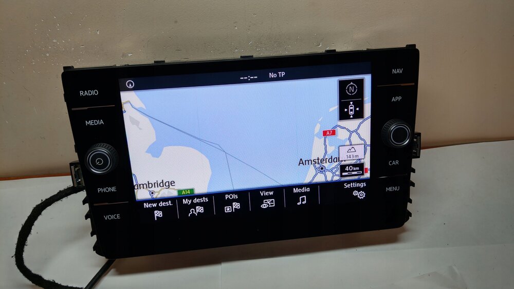 Radio display. Часы будильник philips. Шкала радиостанций. Lexus sc climat display. Radio to'lqinlar.