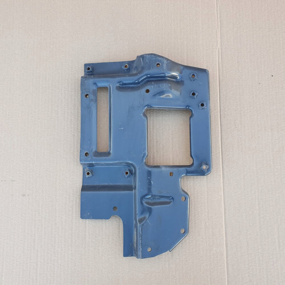 крепление скания. кронштейн брызговика scania 4. кронштейн крепления радиатора скания 4. 1390203 scania. кронштейн крепления заднего крыла скания 5.