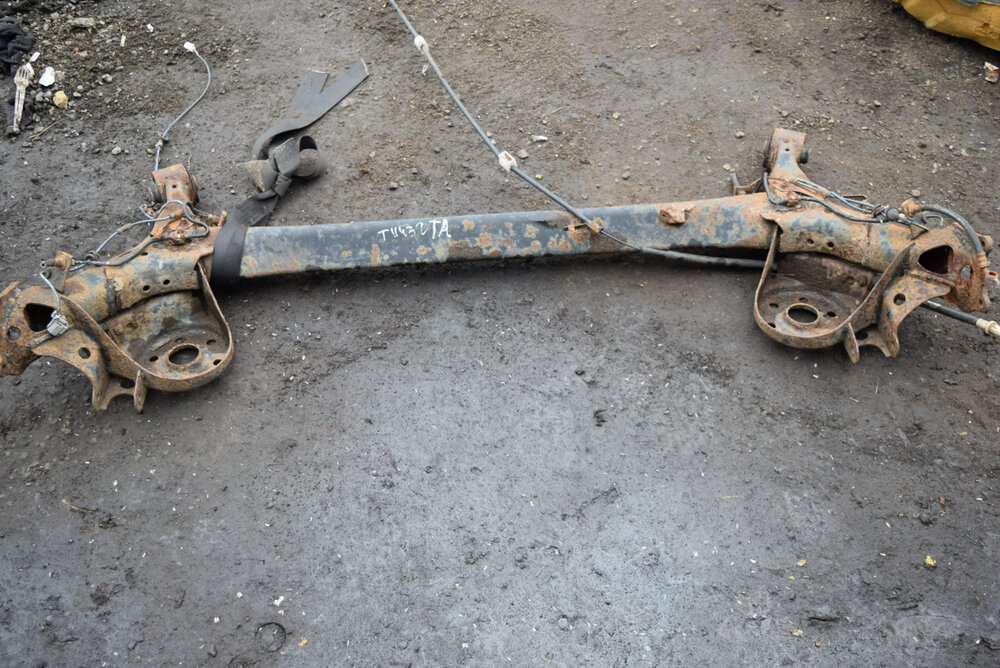 Подрамник тойота аурис 2008. Тойота аурис балка. Подрамник rav 4 3. Тойота аурис балка. Задняя балка тойота королла 120 кузов.