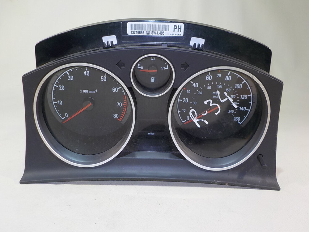 Как снять прибор опель зафира 6260679 Панель приборов Opel Zafira B 2005-2012 купить бу по цене 2883 руб. Z123