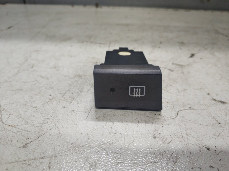 Кнопка обогрева стекла акцент. Кнопка заднего обогрева хендай акцент. Кнопка обогрева заднего стекла акцент. Кнопка обогрева стекла акцент. Кнопка обогрева стекла акцент.