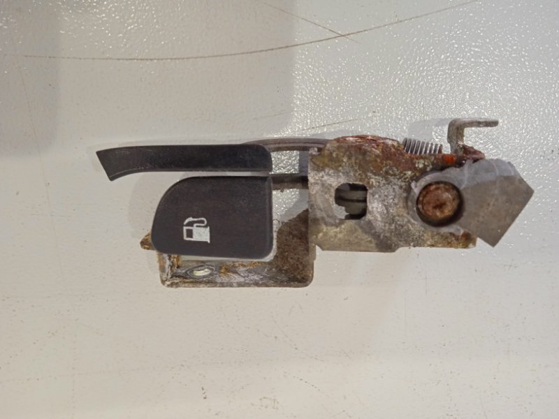 ручка открывания бака