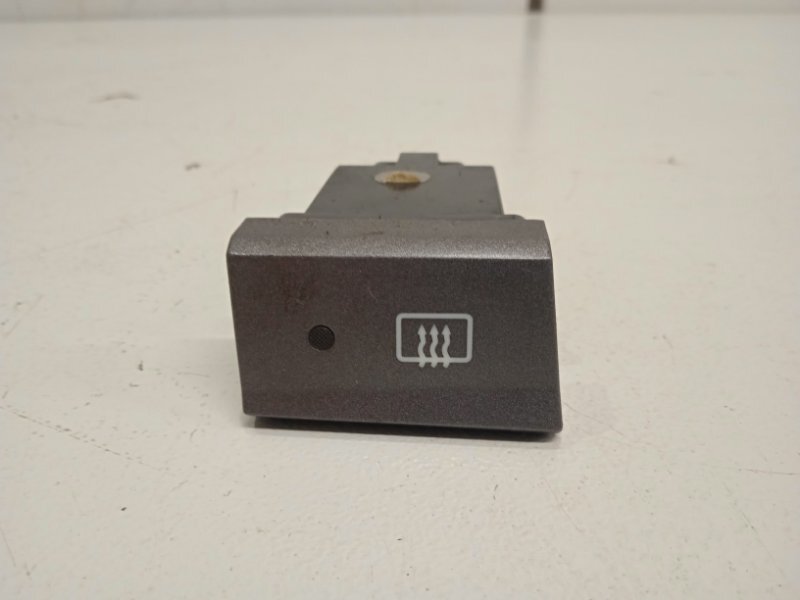 Кнопка обогрева стекла акцент. Кнопка обогрева хендай акцент. Кнопка обогрева заднего стекла хендай тагаз. Хендай акцент тагаз не работает обогрев заднего стекла. 9371025000ca.