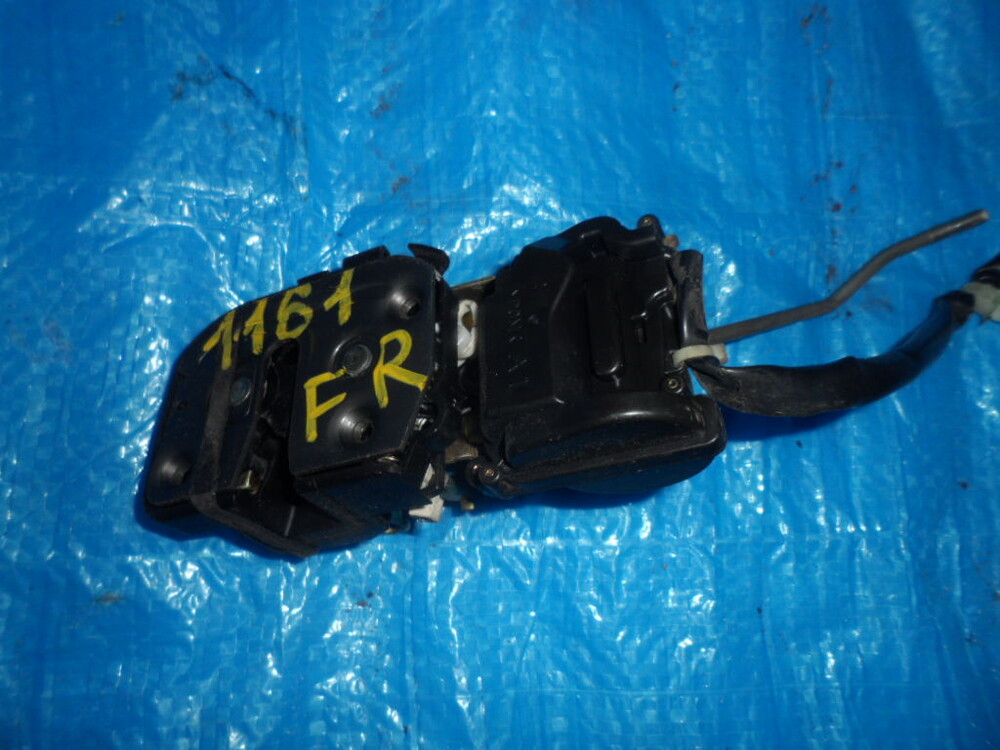 мазда фамилия замок двери передний правый. мазда фамилия замок двери. Mazda b25d58310e замок двери. замок задней двери мазда фамилия. замок двери familia bj5p.