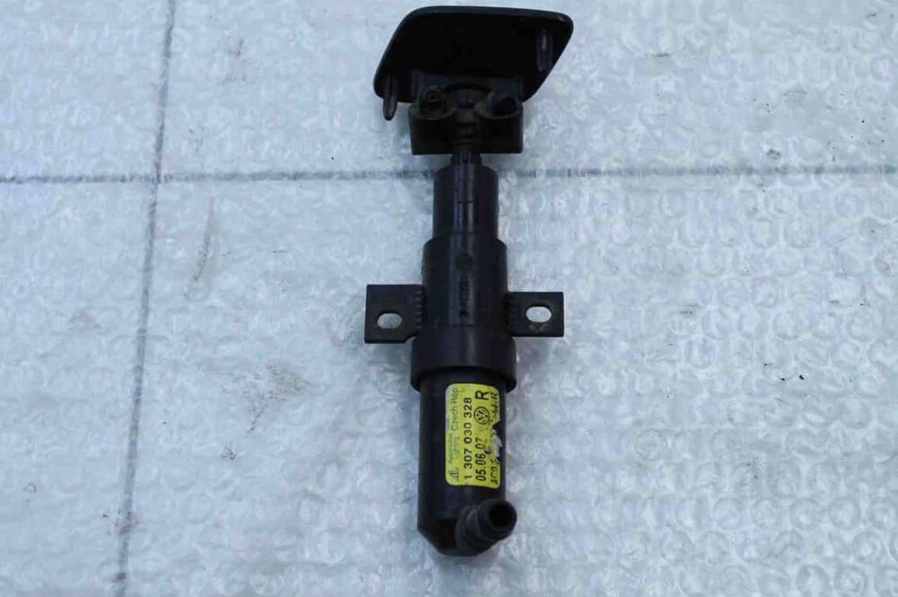 Купить Форсунку Омывателя Фар