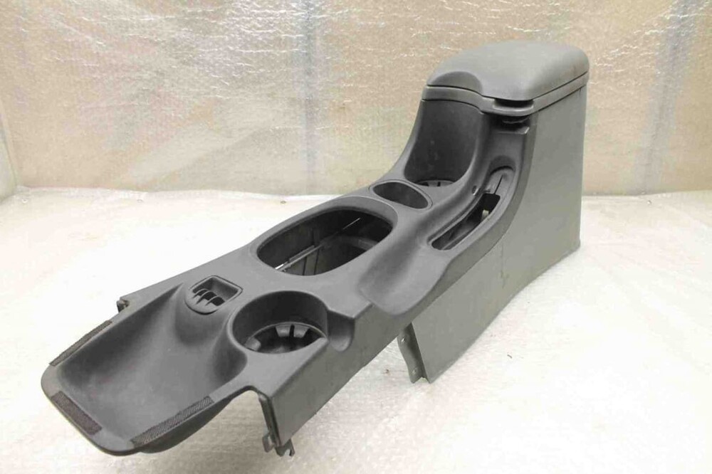 Подлокотник санта фе 1. Центральная консоль санта фе. Центральная консоль санта фе. Накладка акпп санта фе 2. Санта-фе облицовка.