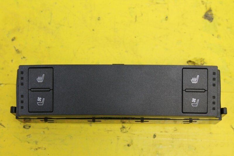 Кнопки обогрева сидений форд мондео 2. Кнопка подогрева задних сидений ваз 2110. Блок подогрева задних сидений. Блок обогрева сидений уаз профи. Volkswagen tiguan 2 кнопки подогрева сидений.