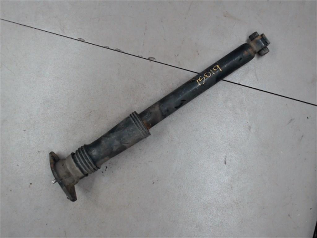 Задние амортизаторы хендай санта фе. 553112s411. Амортизаторы Хундай ай35. Задний амортизатор Хендай Элантра.