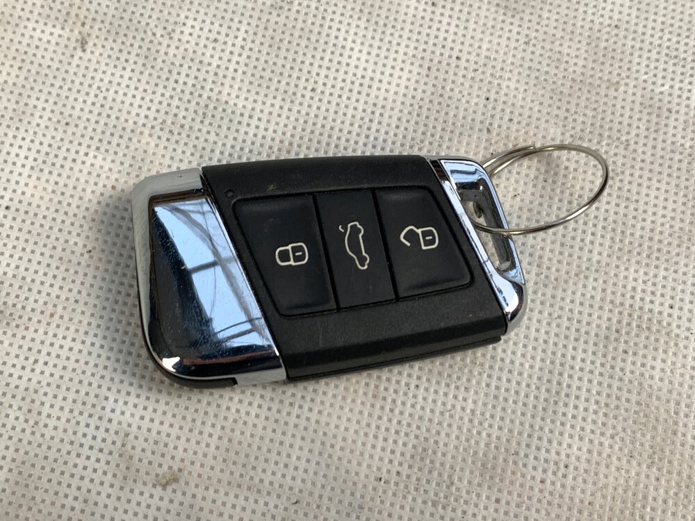 Как разобрать ключ пассат б8 3G0959752 volkswagen passat b8 ключ пульт 434mhz купить бу в Нижнем Новгороде Z1