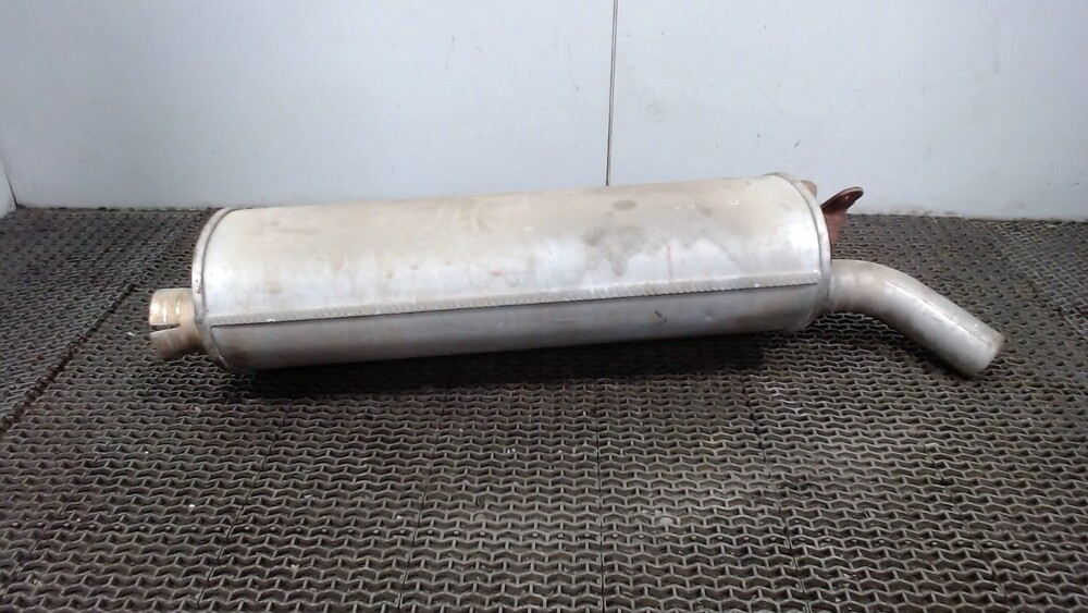 Глушитель ивеко. Гофра глушителя iveco eurocargo. Труба глушителя ивеко евростар. Глушитель iveco eurostar. Выхлопная труба ивеко стралис.