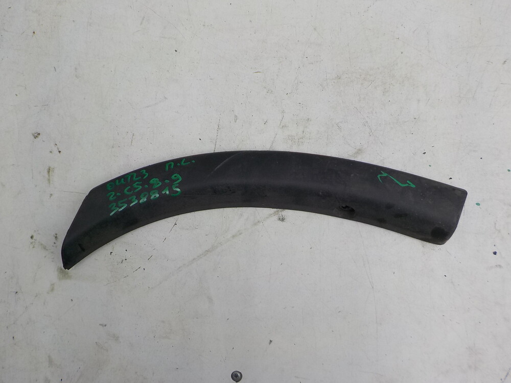 молдинг заднего бампера левый