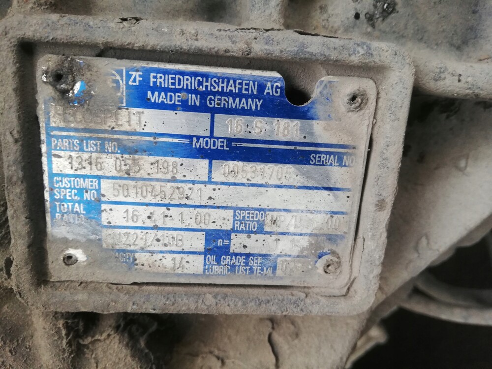 Передаточное число кпп zf. Передаточные числа кпп зф 16. Передаточные числа кпп zf - 16s251. Коробка передач zf 16s 2220 шильдик. Передаточное число кпп zf16 камаз.