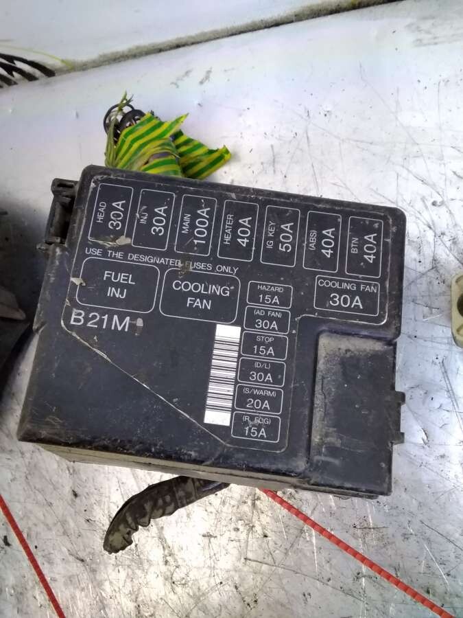 Монтажный блок предохранителей мазда 323 ba 1999