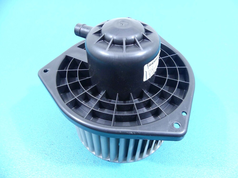 Mitsubishi вентилятор. Mitsubishi 7802a217. 7802a217. 7802a017. Мотор отопителя Лансер 10.