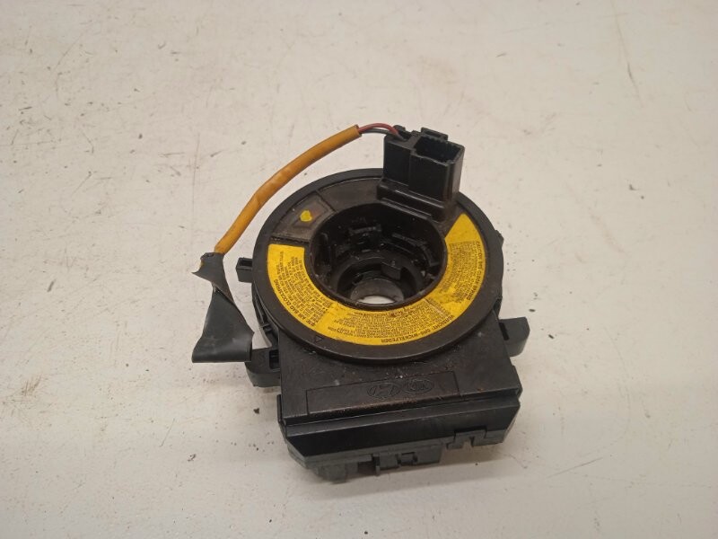 Шлейф солярис 2 подрулевой. Шлейф srs, подрулевой hyundai. Шлейф подрулевой хендай солярис. 934900u010. Солярис 2011 рулевой шлейф.