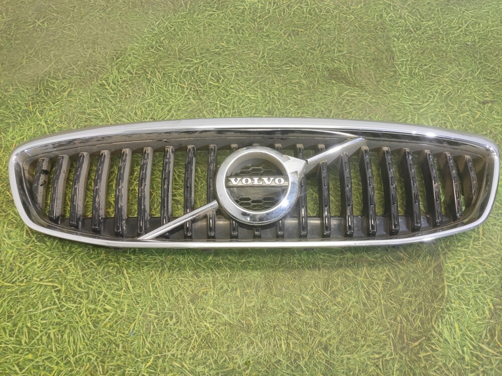 Volkswagen golf (2003-2008) 2004 решётка радиатора. Решетка радиатора volvo v40 1 2001 рест. Решетка радиатора mercedes v class. 4l0807681 01c. 71741-60p00-5pk.