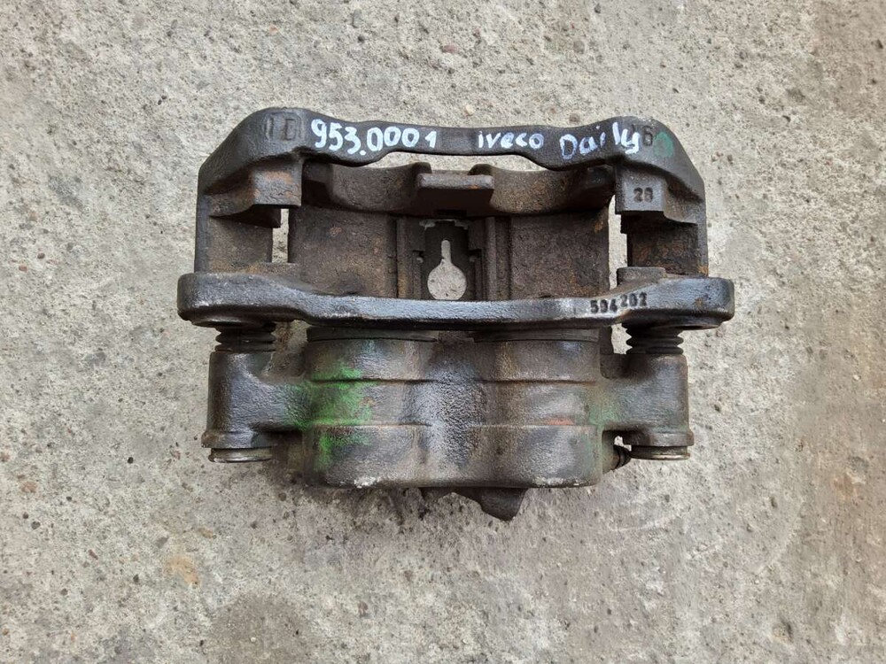Суппорт 5801522344 iveco. Суппорт ивеко. Суппорт передний ивеко дейли 50с15. Суппорт передний ивеко дейли 35с15. 662593 суппорт ивеко дейли.