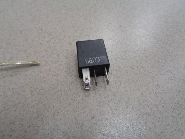 Реле зажигания daewoo nexia n150 артикул. 90244312u. Реле вентилятора дэу нексия n150. Реле поворотов нексия n150 артикул. Реле топливного насоса nexia 150.