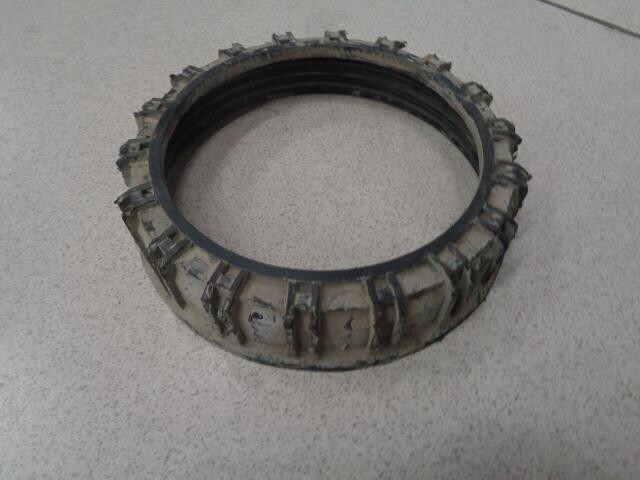 Iran khodro кольцо abs. Гайки крепления топливного насоса. Гайки крепления топливного насоса. Гайка топливного насоса. Гайка крепления шестерни к тнвд мтз.