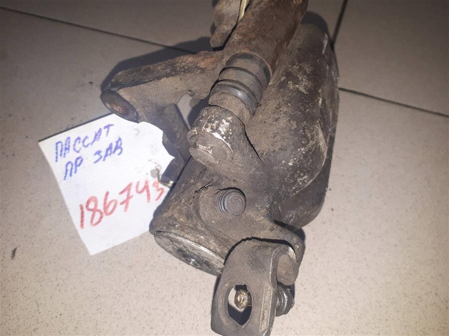 Passat b6 задние суппорта. Суппорт задний vw 2016. Электро суппорт пассат б6. Passat b6 задние суппорта. Левый тормозной суппорт фольксваген б6.