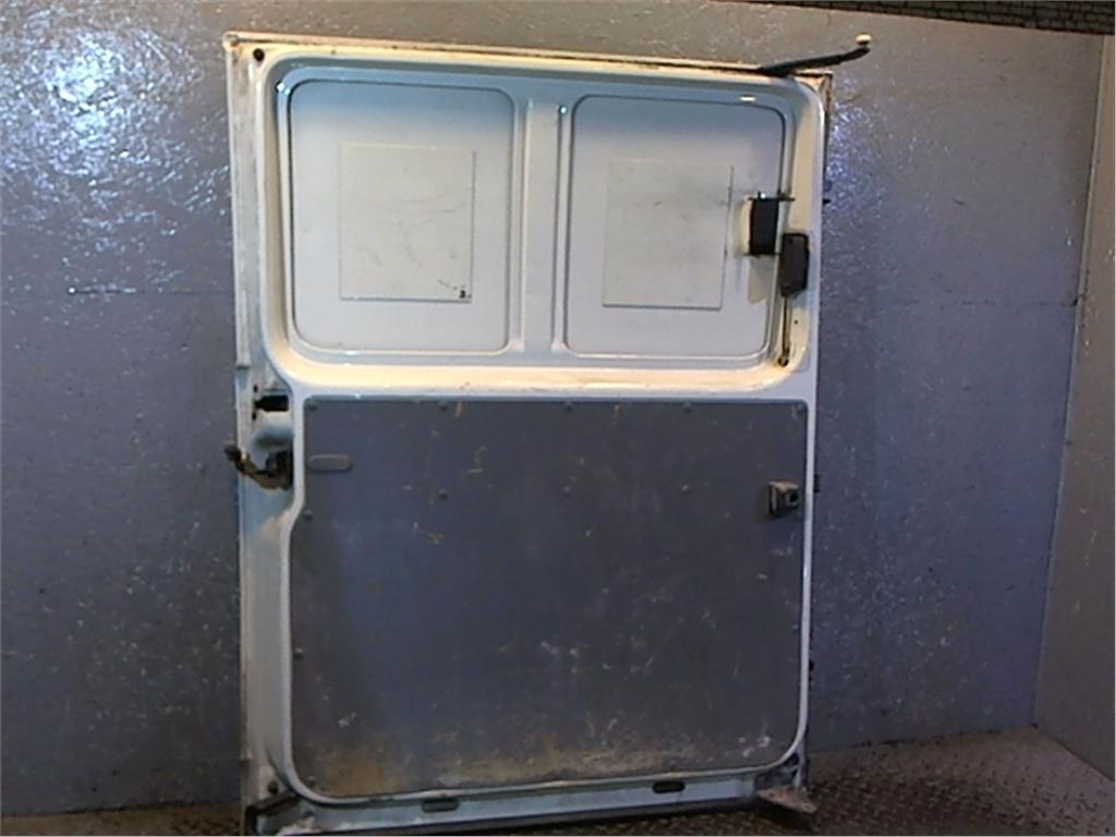 Сдвижная дверь фольксваген т5. Сдвижная дверь транспортер т5. Дверь сдвижная транспортер т5. Шторки в т5 каравелла. Multivan t5 электропривод двери левая.