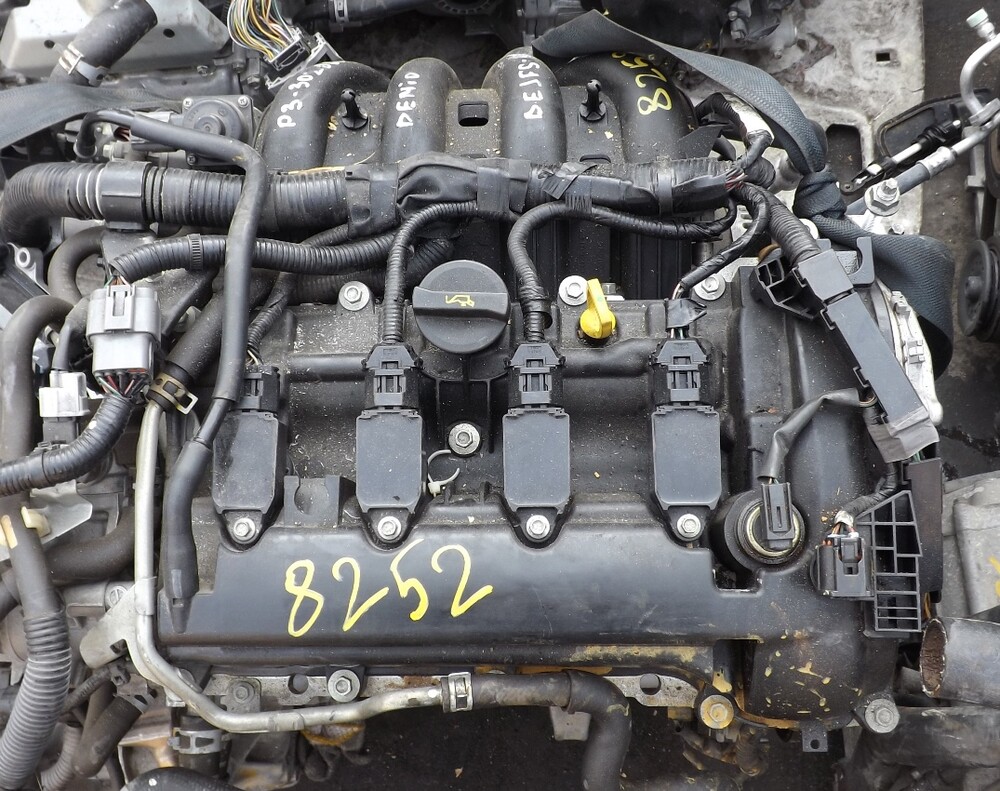 Mazda demio двигатели. Mazda Demio двигатель. Мазда Демио мотор 1.5. Мазда Демио 2003 двигатель. Двигатель Мазда Демио 1.3.