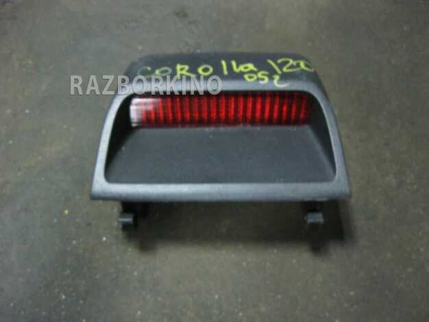 Дополнительный стоп сигнал на тойота версо. Стоп сигнал королла 150. Стопы королла 150. Стоп сигнал тойота королла 121. 150 королла салонный стоп сигнал.