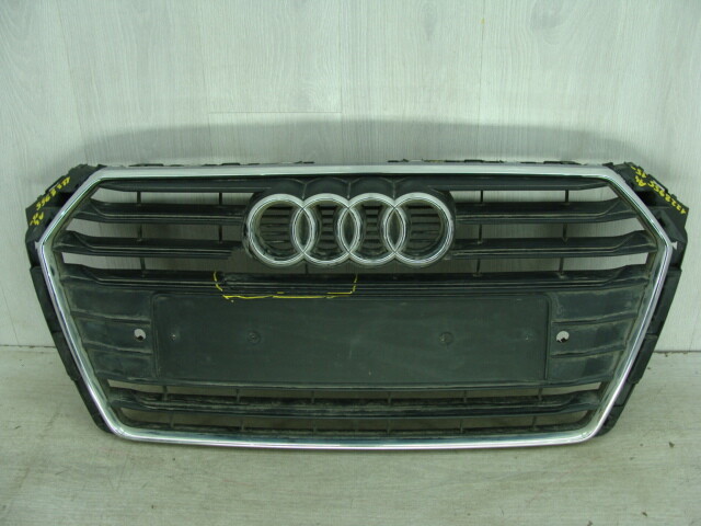 8W0853651A3FZ Решетка радиатора Audi A4 V (B9) (2015) 2015