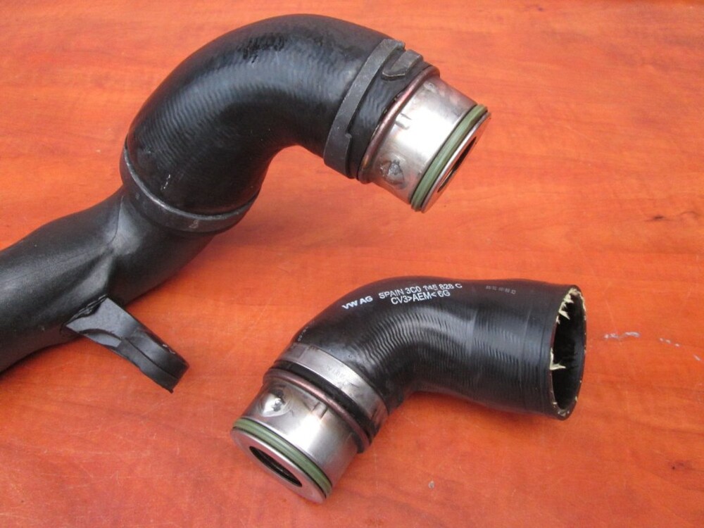 Патрубок турбины пассат б6 2. Патрубок интеркулера пассат б5 1. Пассат б6 2. Патрубки турбины пассат б6. Патрубок интеркулера фольксваген 1.
