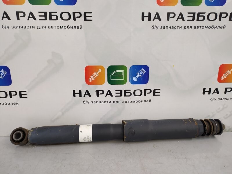 Задние амортизаторы тойота ленд крузер 200. Ленд крузер 200 амортизаторы задний. Амортизаторы тойота ленд крузер 200. Задние амортизаторы ландкруизер 200. Амортизатор задний toyota land cruiser 200.