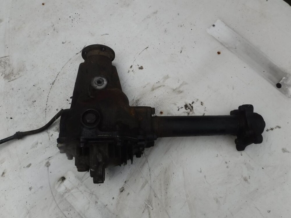 трубка на переднем мосту киа соренто. передний редуктор киа соренто 2. передний мост соренто 1. 5 дизель. мост кия соренто 1 передний.