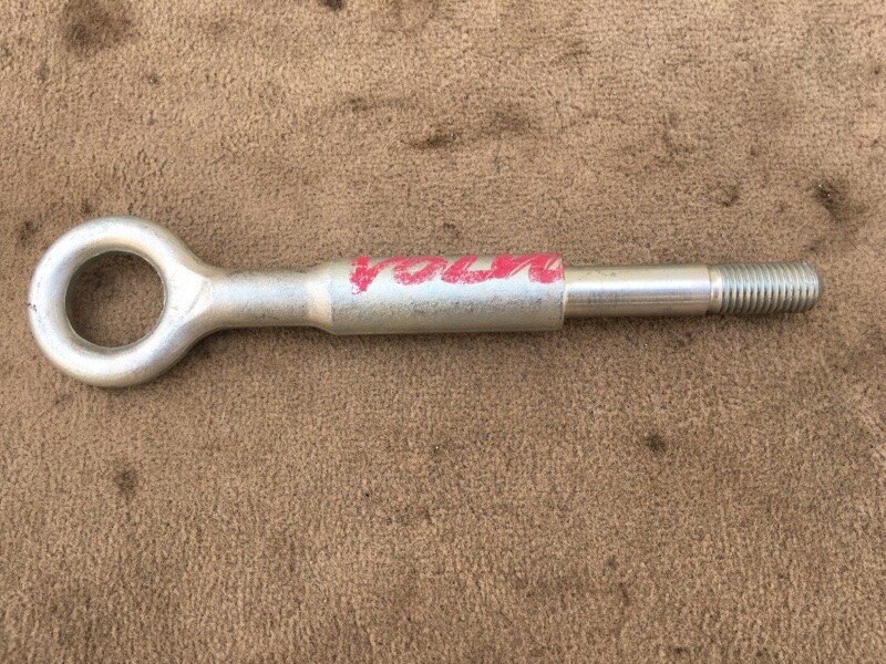 крюк буксировочный volvo. буксировочный крюк volvo xc90. крюк буксировочный volvo. крюк буксировочный volvo. буксировочный крюк вольво.