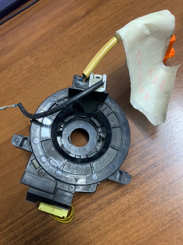 подрулевой шлейф toyota wish 22 кузов. подрулевой шлейф тойота авенсис 2008 года. подрулевой шлейф тойота королла 120 левый руль. подрулевой шлейф тойота. подрулевой шлейф тойота 2007.