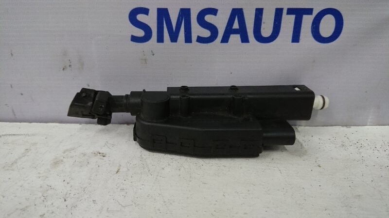 Хс60 омыватель фар. Хс60 омыватель фар. Форсунка омывателя фар вольво хс70. Форсунка омывателя фар volvo xc70. Хс60 омыватель фар.