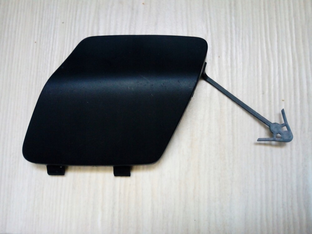 заглушка буксировочного крюка рено сценик 2. заглушка бампера рено. заглушка бампера переднего правая renault t. заглушка переднего бампера рено логан 1. заглушка крюка renault logan 2014.