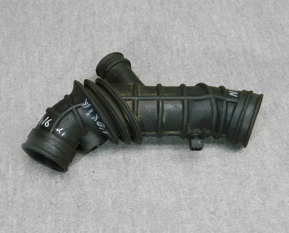 5 16кл. Воздушный патрубок нексия 1. 5 8 клапанная патрубок воздушного потока. Воздушный патрубок дэу нексия 8 клапанов. Воздушный патрубок нексия.