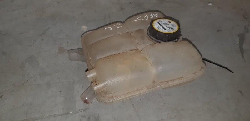 расширительный бачок форд фокус 3. 6. Gfo1717053. расширительный бачок форд фокус 3 артикул. форд фокус 3 бачок расширительного бачка.